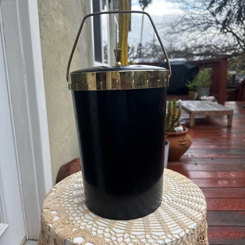 PLAS-TEX VINTAGE MID CENTURY MODERN ATOMIC BLACK ICE BUCKET BARWARE